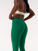 [women] Esha is 179cm wearing M