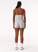 [women] Esha is 179cm wearing M