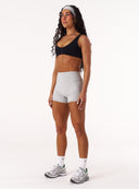 [women] Madeleine is 152cm wearing XS