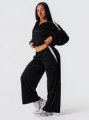 [women] Paris is wearing XS