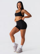 [women] Paris is wearing XS