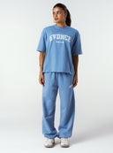 [women] Ella is wearing size 2XS