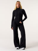 [women] Avalon is wearing XS
