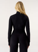 [women] Avalon is wearing XS