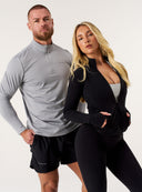 [women] Avalon is wearing XS