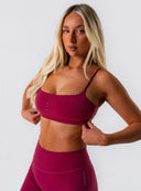 [women] Avalon is wearing S