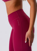 [women] Avalon is wearing XS
