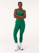 [women] Esha is 179cm wearing M