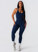 [women] Paris is wearing XS