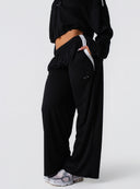[women] Paris is wearing XS