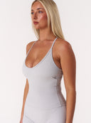 [women] Avalon is wearing M