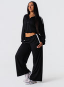 [women] Paris is wearing XS