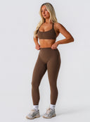 [women] Avalon is wearing S