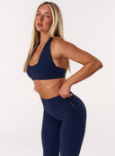 [women] Avalon is wearing M