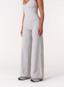 [women] Avalon is wearing XS