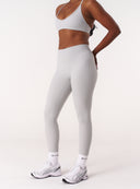 [women] Esha is 179cm wearing M