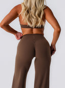 [women] Avalon is wearing XS